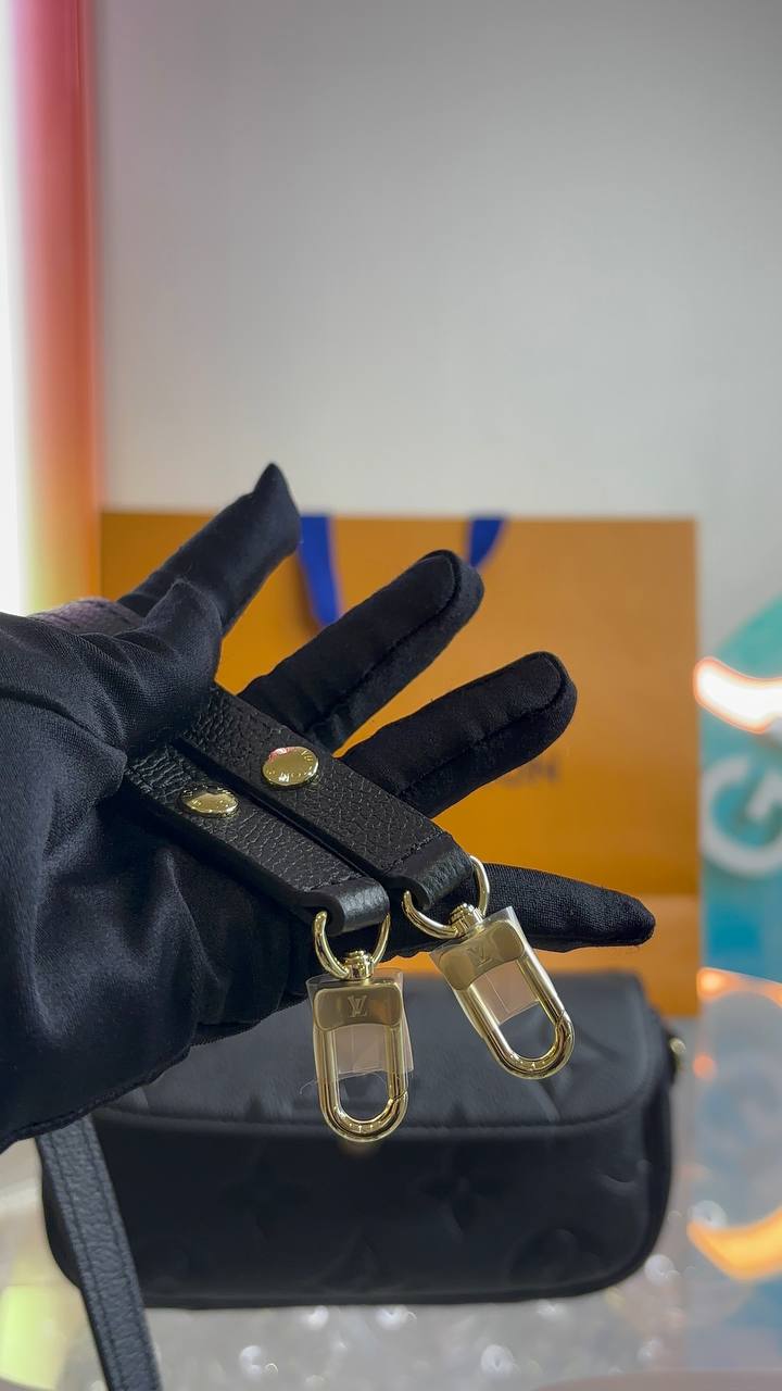 LV Wallet On Chain Ivy