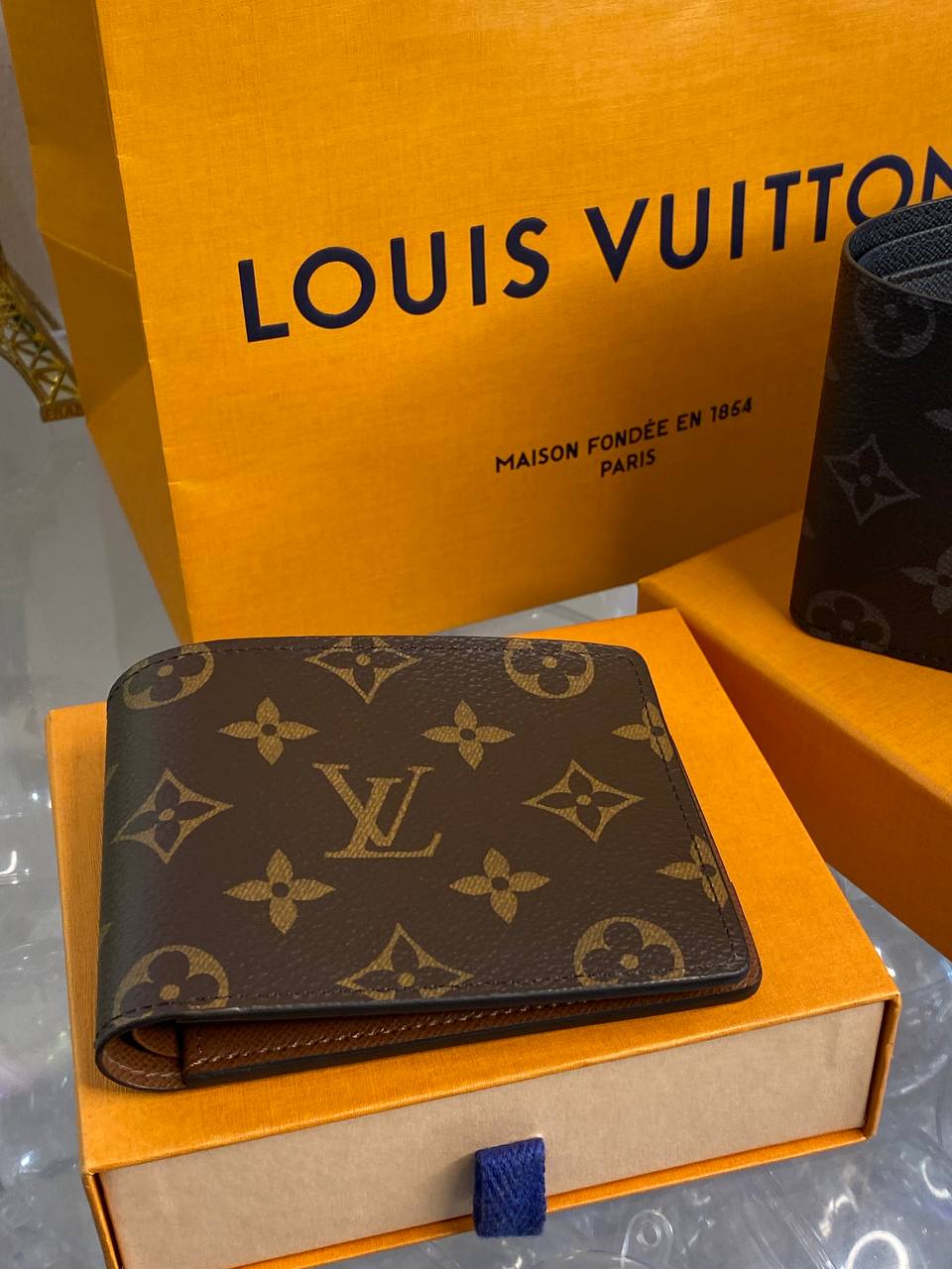 LV Card Holder (black/brown)