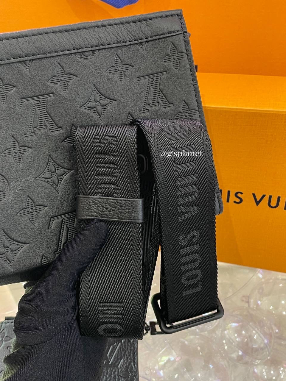 LV Gaston Wearable Wallet