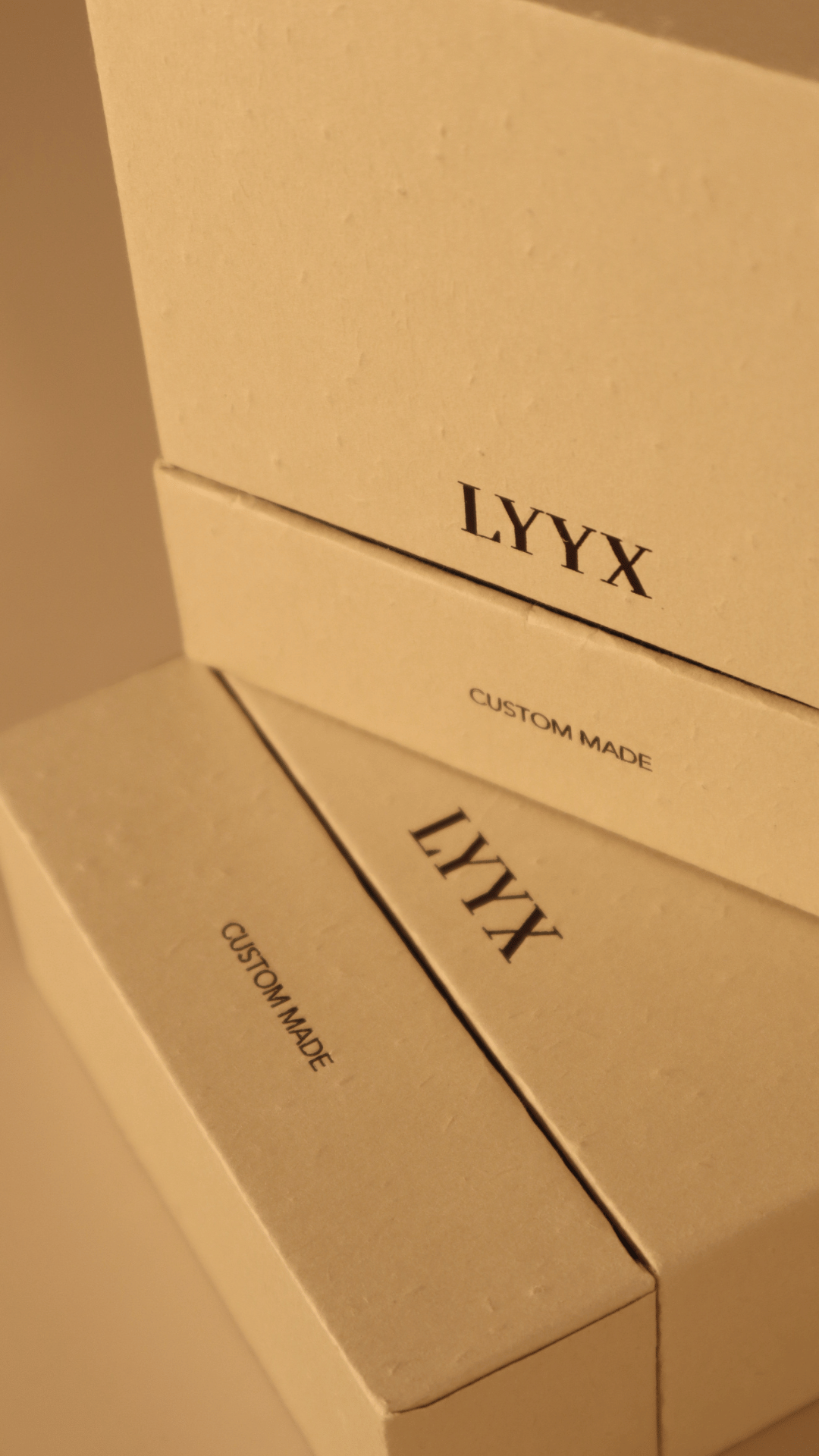 LYYX | Box 01