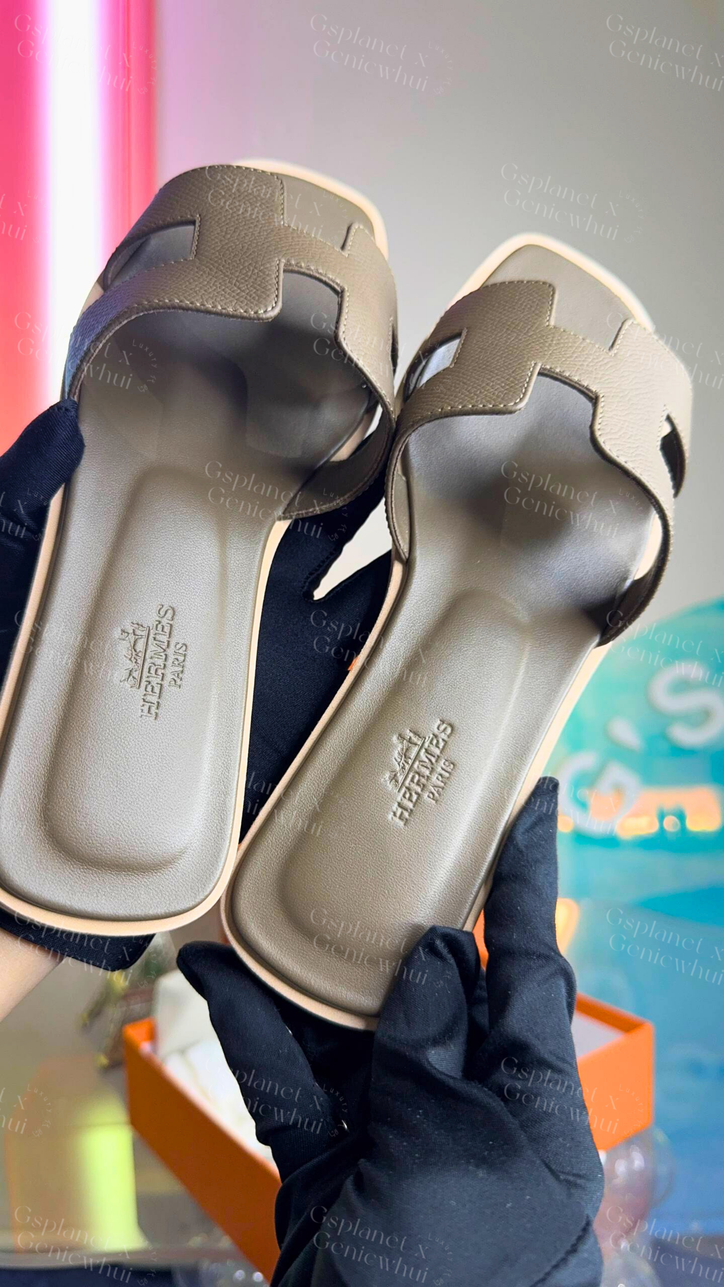 Hermès Oran Sandal Etoupe