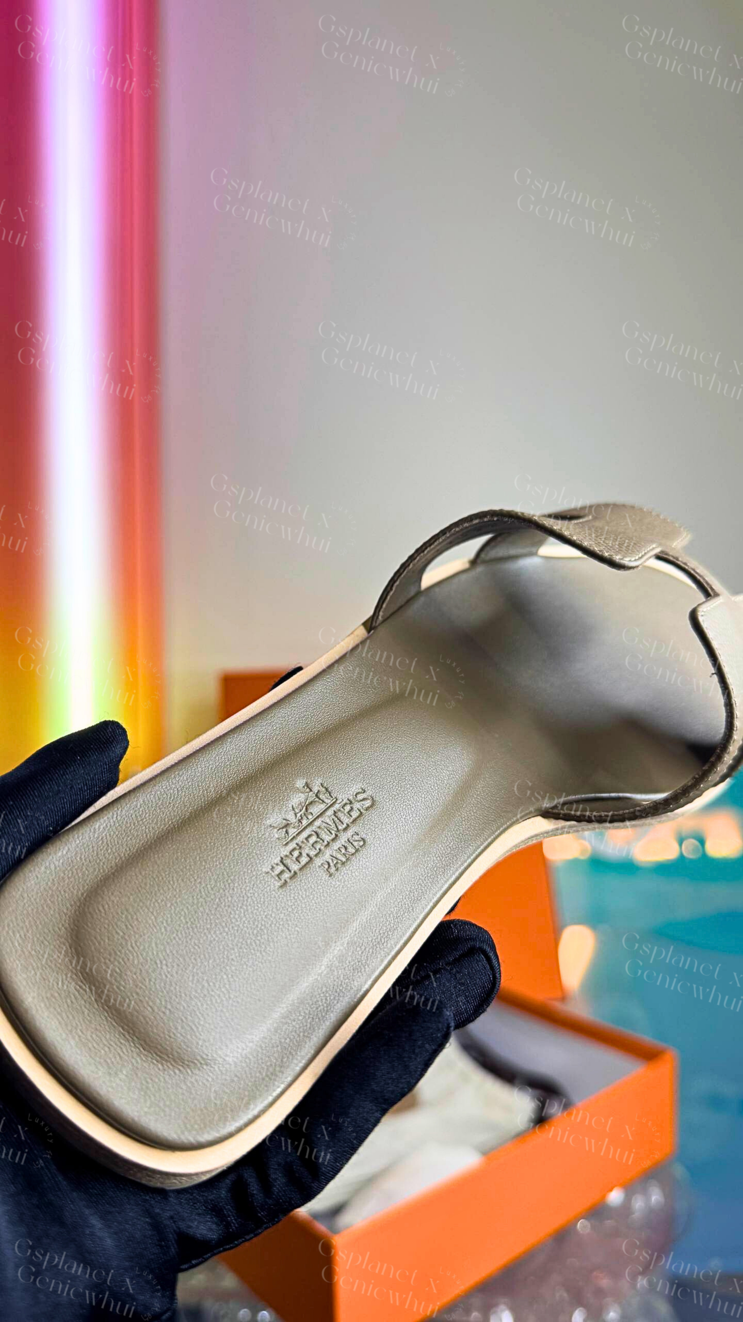 Hermès Oran Sandal Etoupe