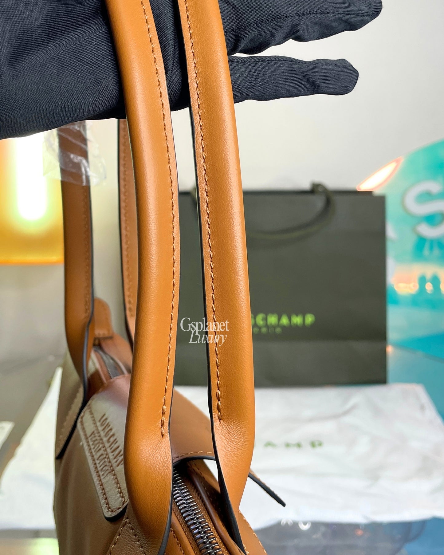 Le Pliage Xtra M Shoulder Bag Cashew - Leather