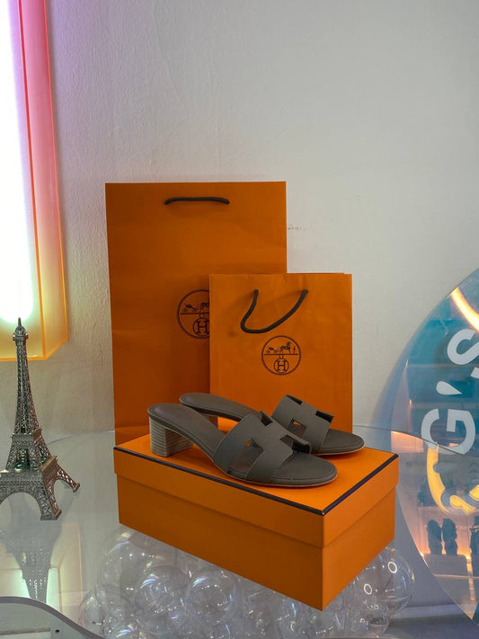 HERMES Oasis sandal Epsom