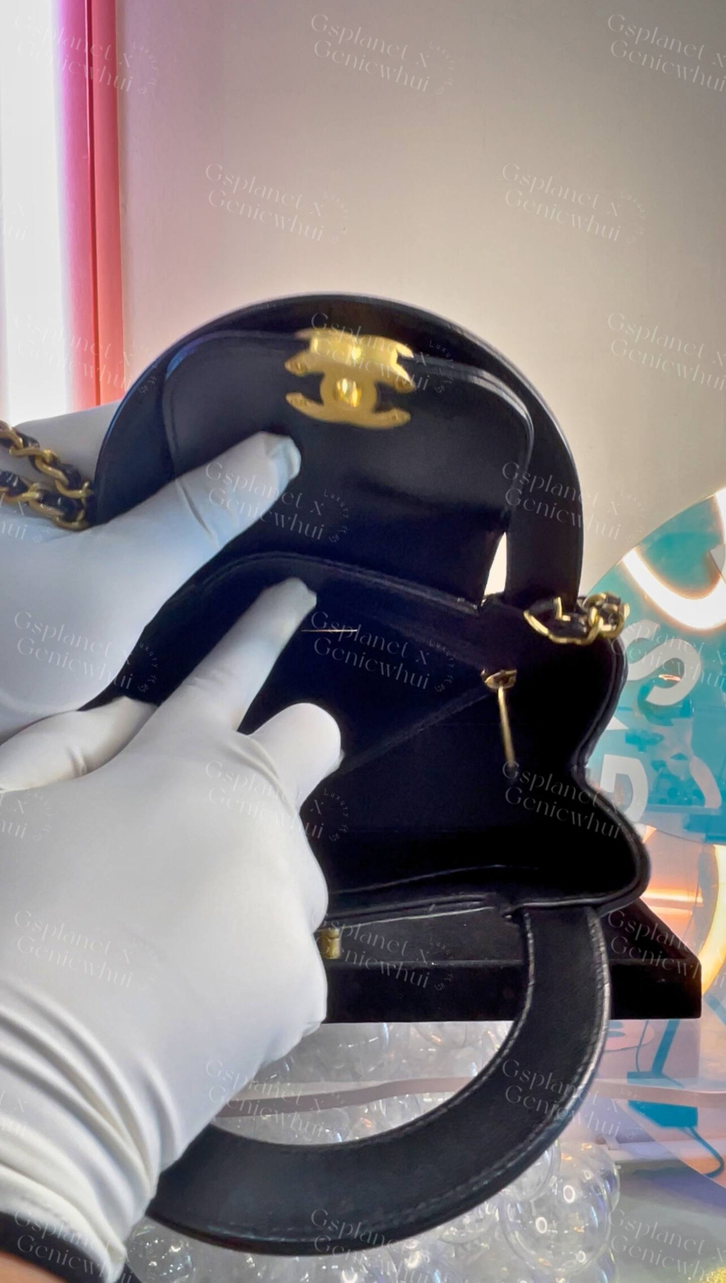 Chanel 25 Kelly - Black / GWH