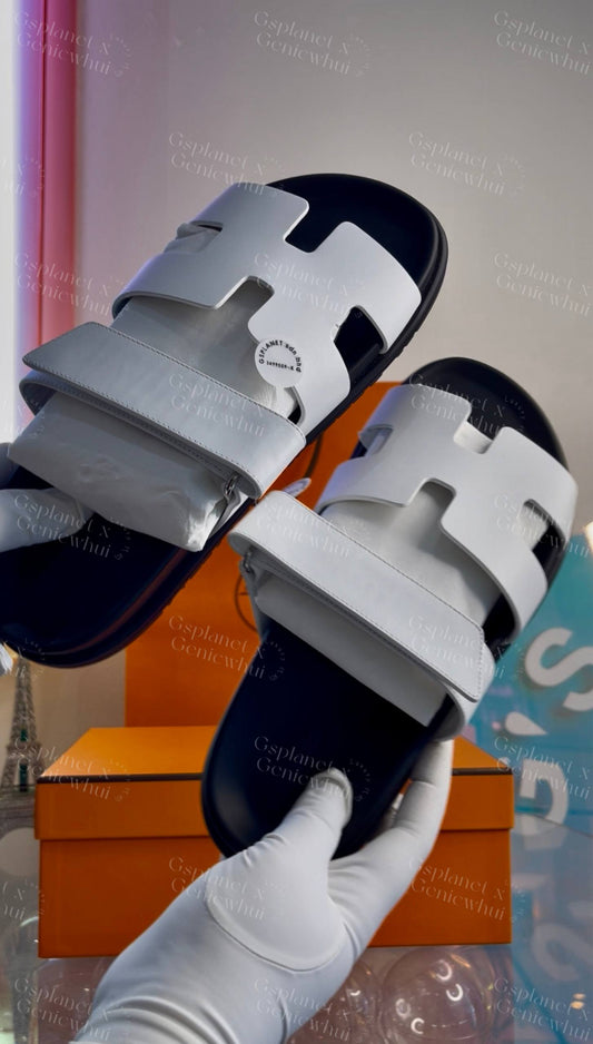 Hermès Chypre Sandal 经典爆款凉鞋 - 黑白