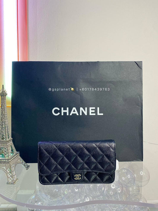 CHANEL Classic Wallet On Chain