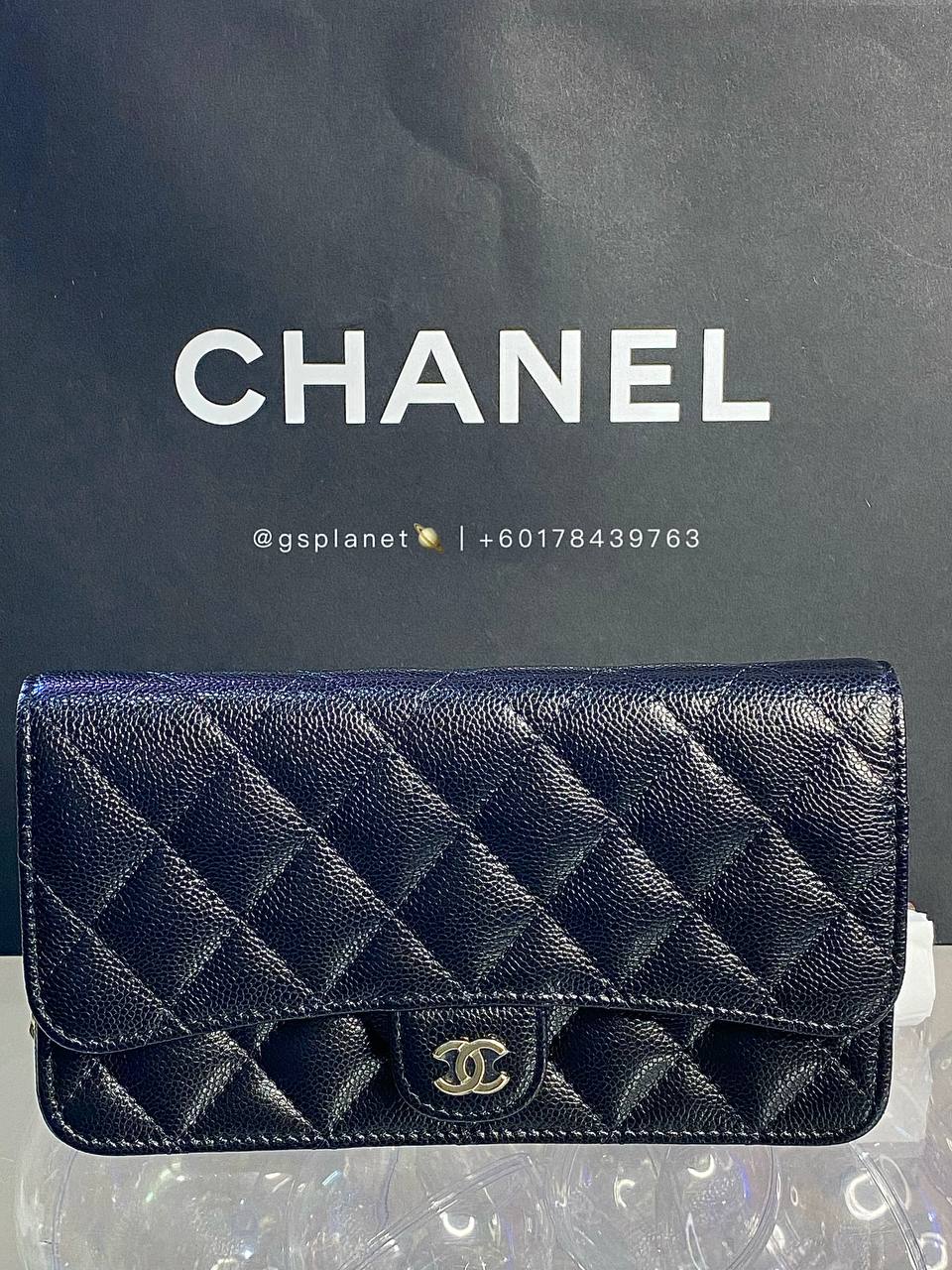 CHANEL Classic Wallet On Chain