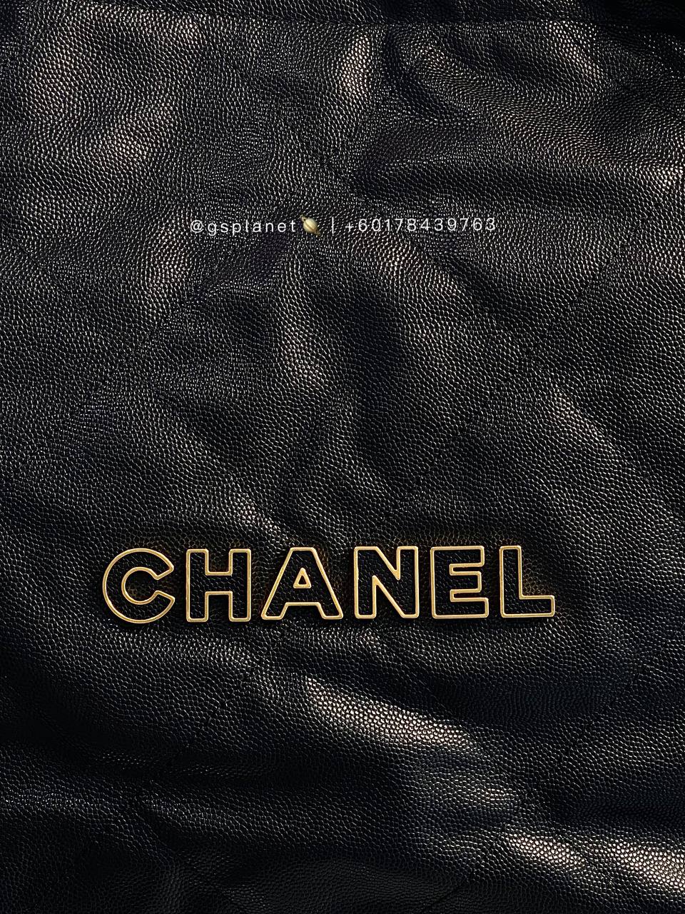 CHANEL 22 Handbag