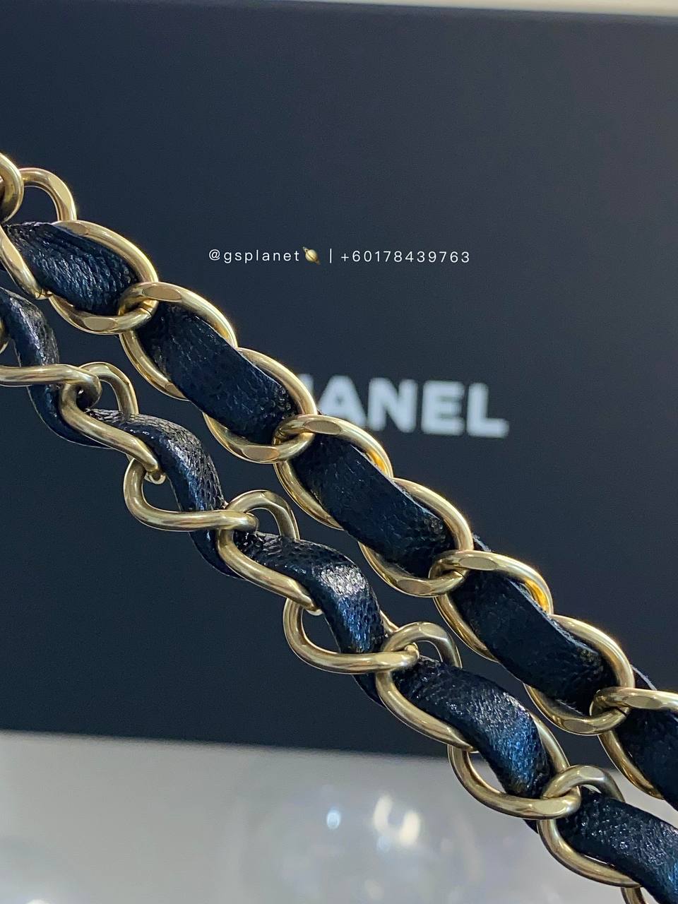 CHANEL 22 Handbag