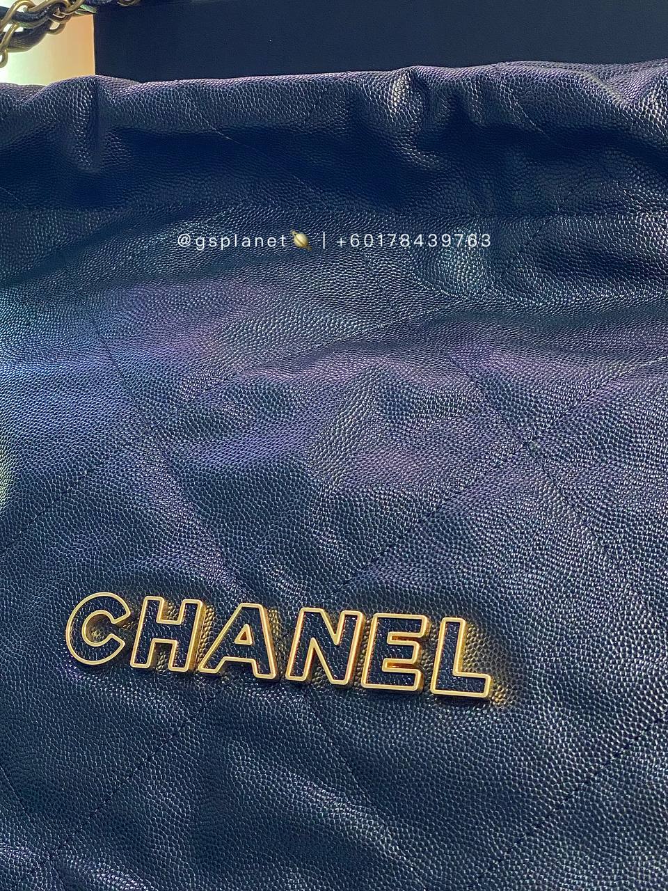 CHANEL 22 Handbag