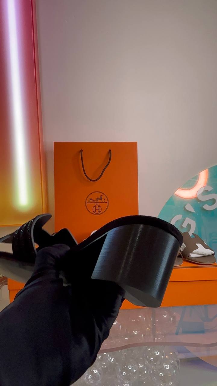 Hermès  ORAN SANDAL