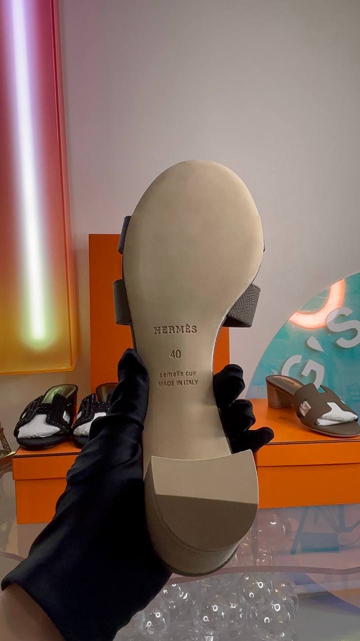 Hermès  ORAN SANDAL