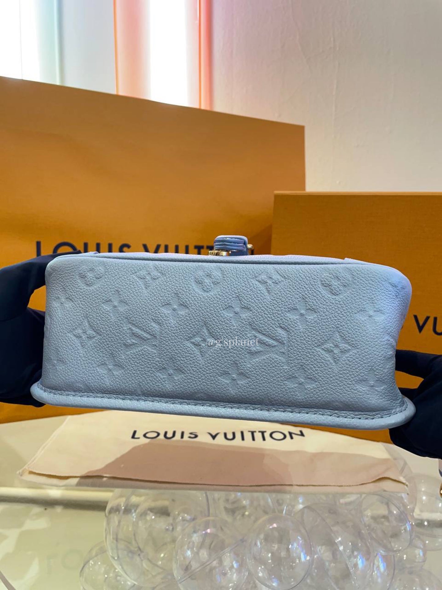 LV Diane