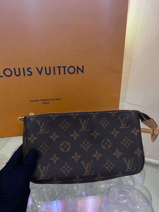 LV Pochette Accessoires