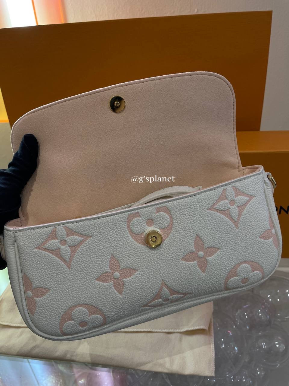 LV Wallet on Chain Ivy