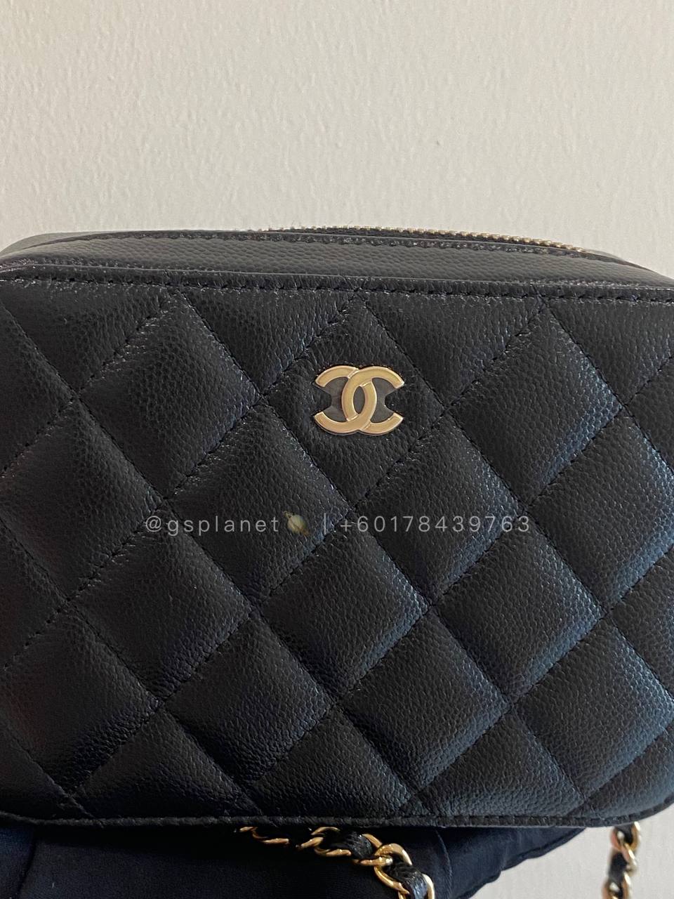 CHANEL VANITY