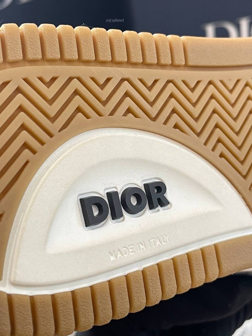 DIOR B27 Low-Top Sneaker