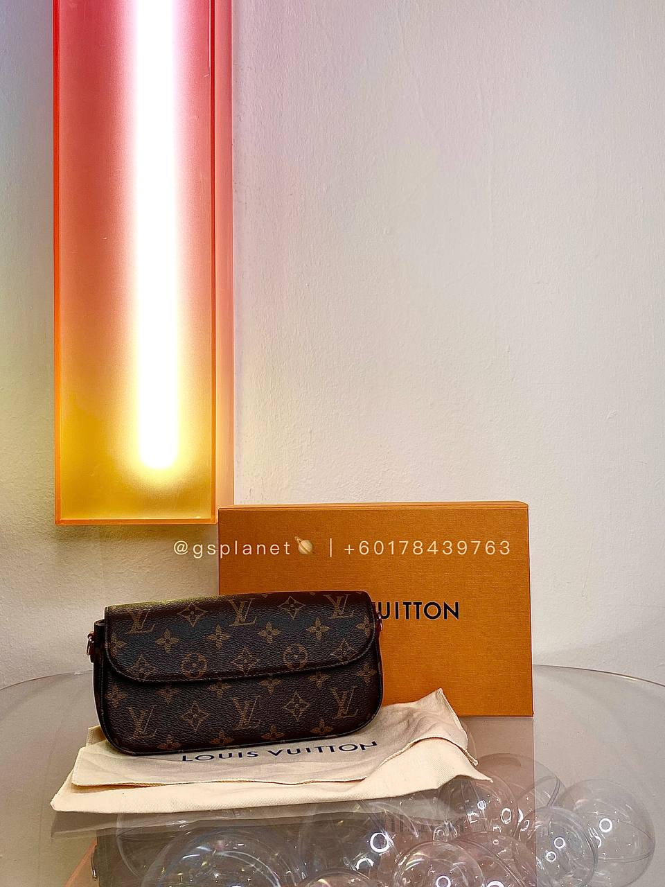 LOUIS VUITTON Wallet on Chain Ivy