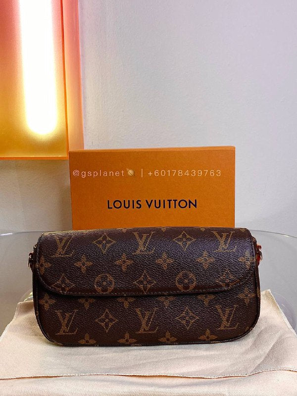 LOUIS VUITTON Wallet on Chain Ivy