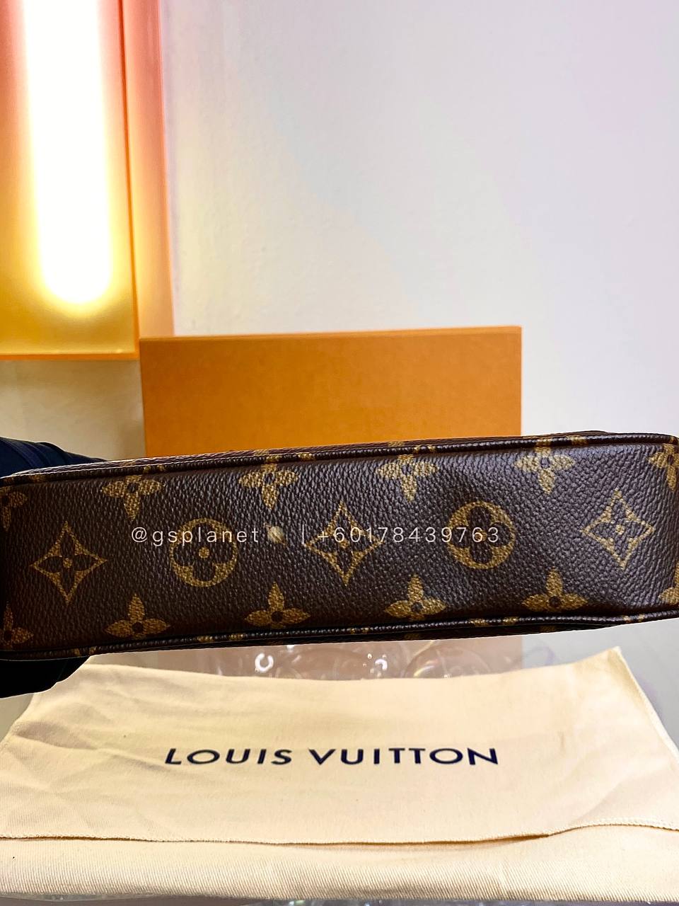 LOUIS VUITTON Wallet on Chain Ivy