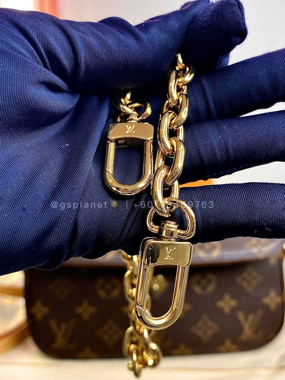 LOUIS VUITTON Wallet on Chain Ivy