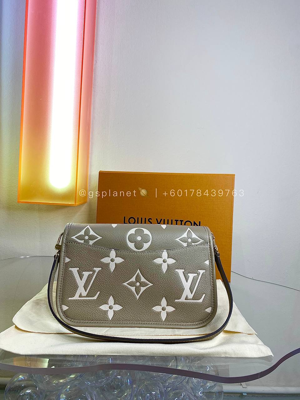 Louis Vuitton Diane Tourterelle / Crème