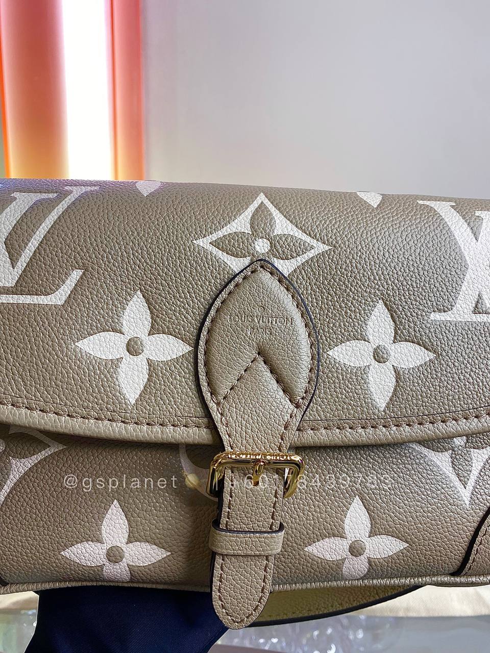 Louis Vuitton Diane Tourterelle / Crème