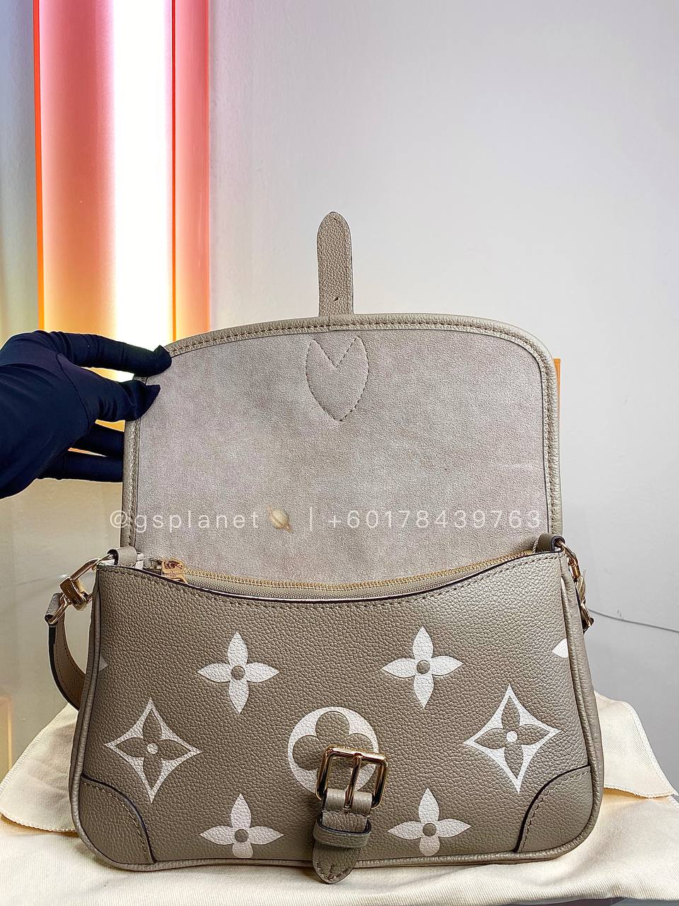 Louis Vuitton Diane Tourterelle / Crème