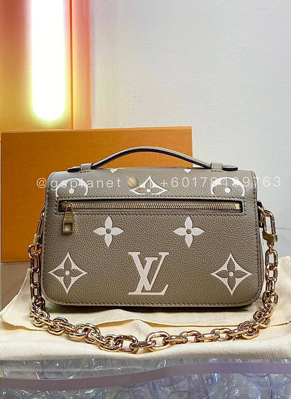 LV Pochette Métis East West