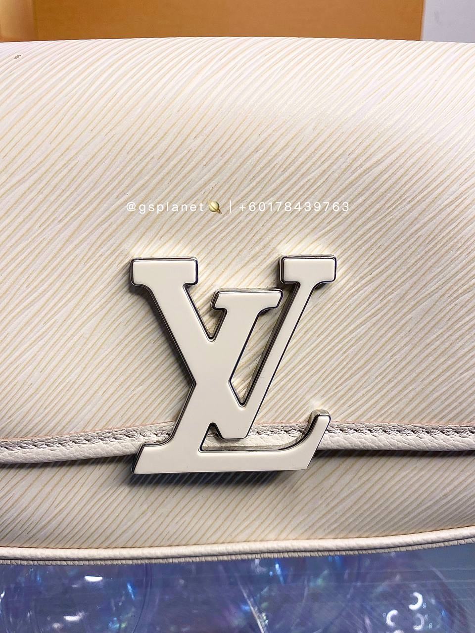 LV Buci Epi Leather Bag