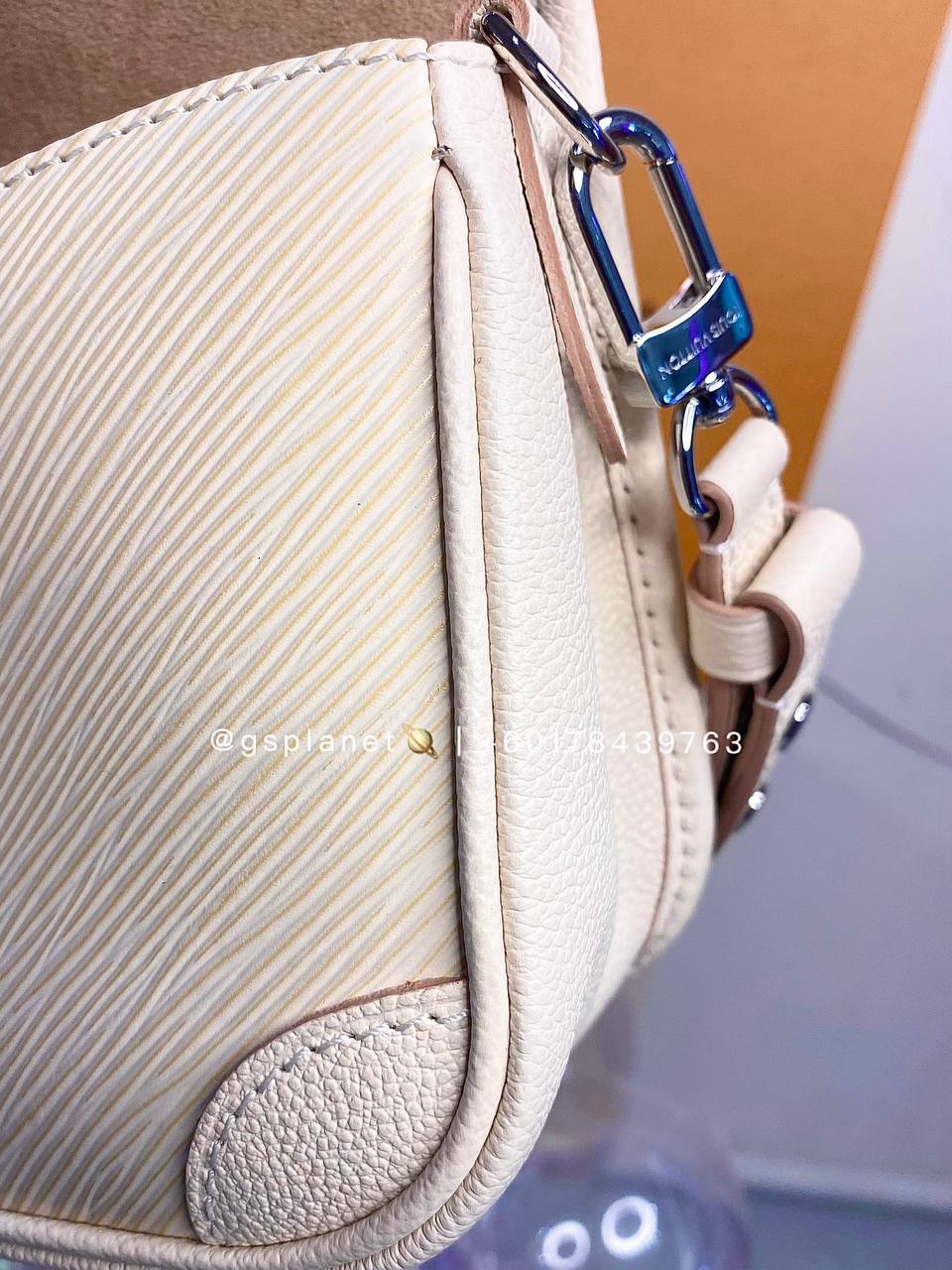 LV Buci Epi Leather Bag