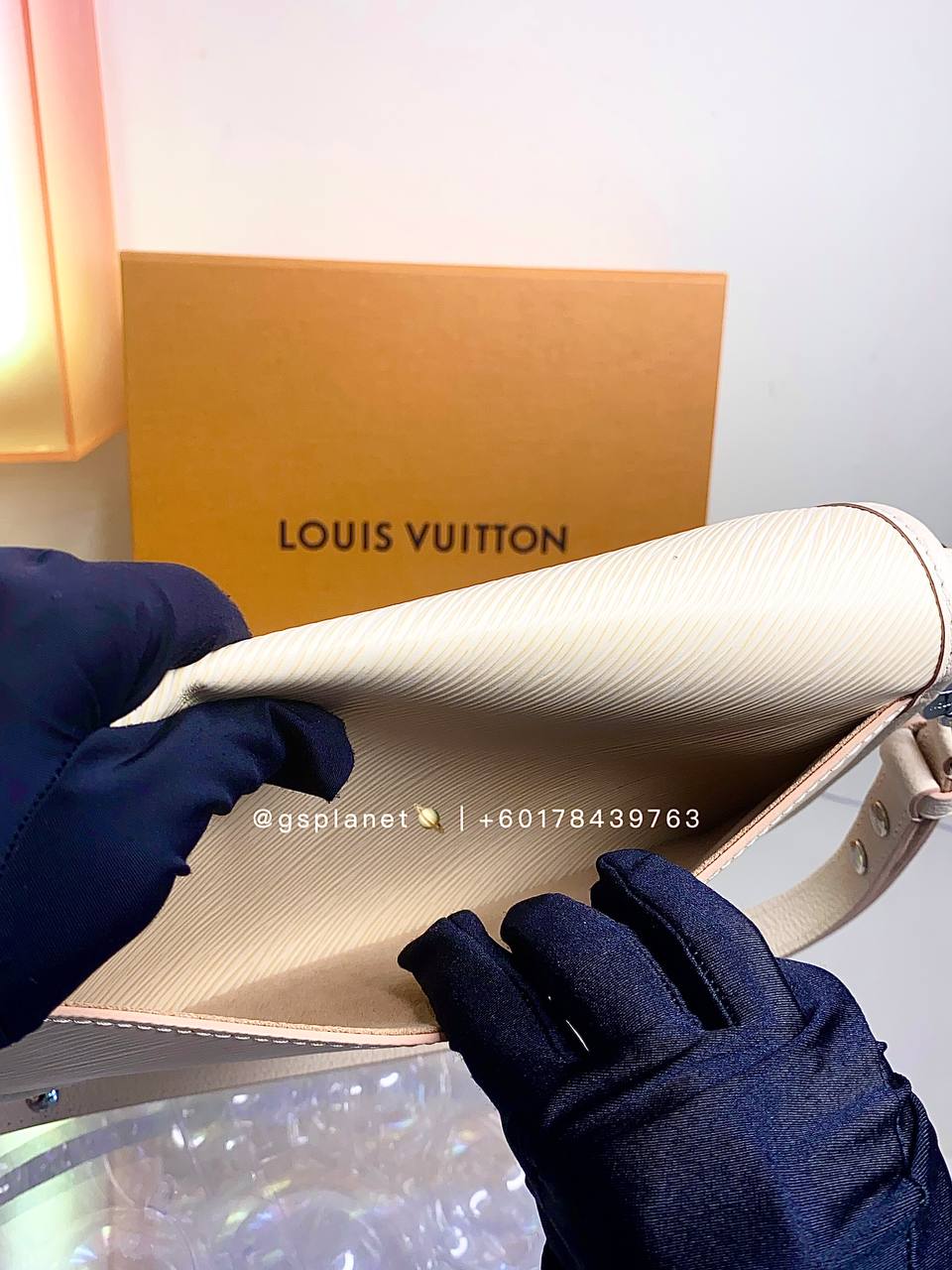 LV Buci Epi Leather Bag