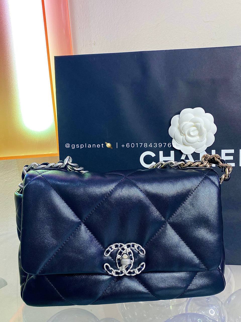 CHANEL 19 HANDBAG